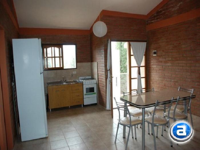 COMPLEJO DE DEPTOS CENTRICOS - CAPACIDAD 2 A 6 PERSONAS - PILETA-PARQUE-COCHERAS-WIFI - 1