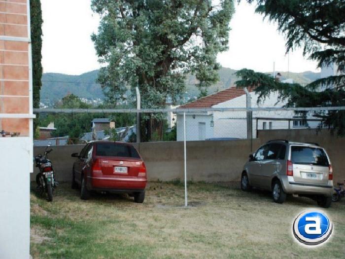 COMPLEJO DE DEPTOS CENTRICOS - CAPACIDAD 2 A 6 PERSONAS - PILETA-PARQUE-COCHERAS-WIFI - 3