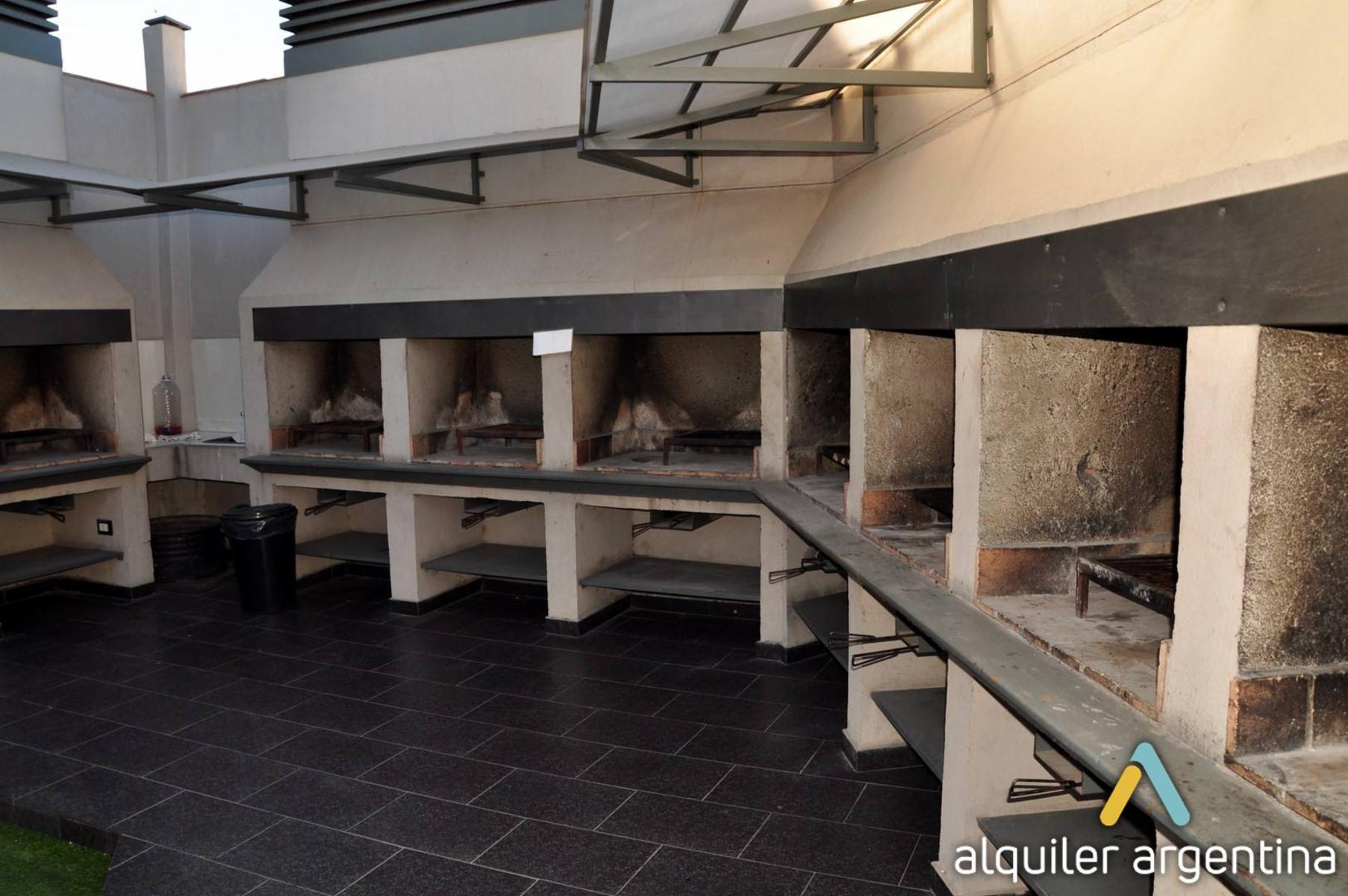 DEPARTAMENTOS EN PLENO CENTRO DE CARLOS PAZ. CON PISCINA - QUINCHO - COCHERA - TERRAZA - COCHERA. EQUIPAMIENTO FULL — foto 7