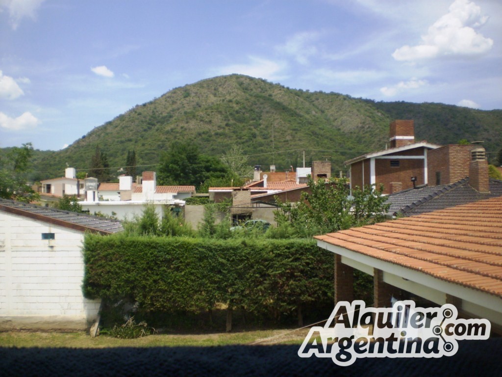 DEPTO A UNA CUADRA DEL RIO CON PILETA-PATIO-COCHERA Y ASADOR — foto 4