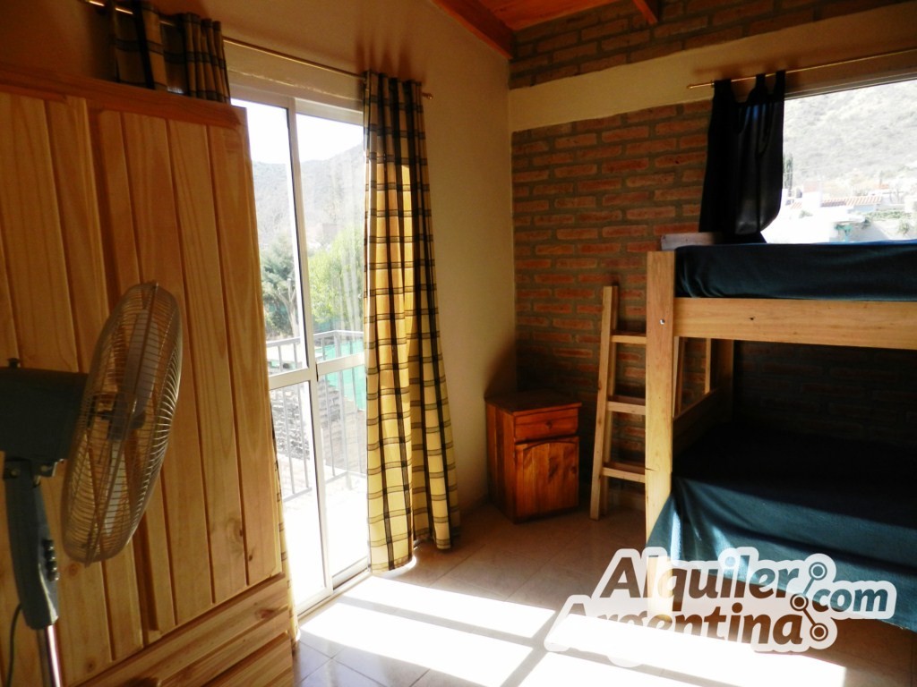 DEPTO A UNA CUADRA DEL RIO CON PILETA-PATIO-COCHERA Y ASADOR — foto 11