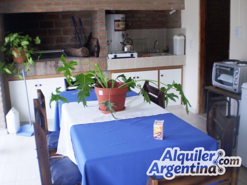 DEPTO A UNA CUADRA DEL RIO CON PILETA-PATIO-COCHERA Y ASADOR — foto 15