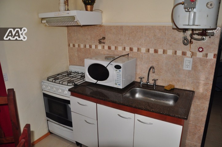 DEPARTAMENTO AMPLIO CON COCHERA Y PILETA — foto 7