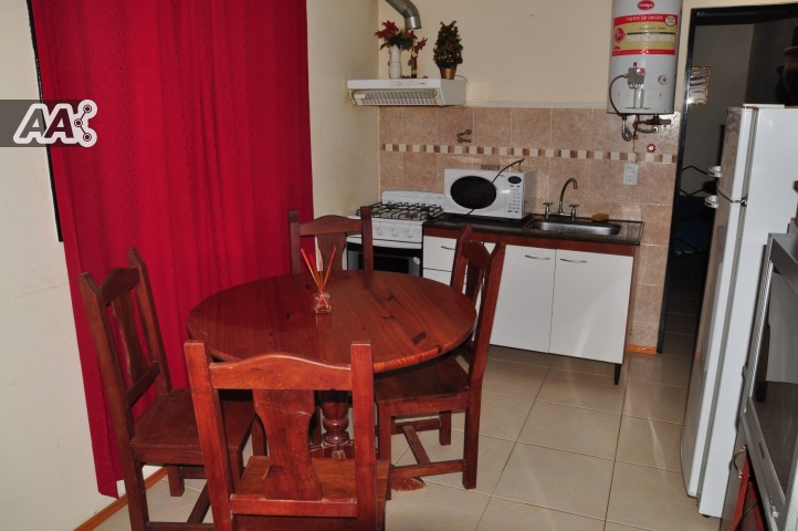 DEPARTAMENTO AMPLIO CON COCHERA Y PILETA — foto 10