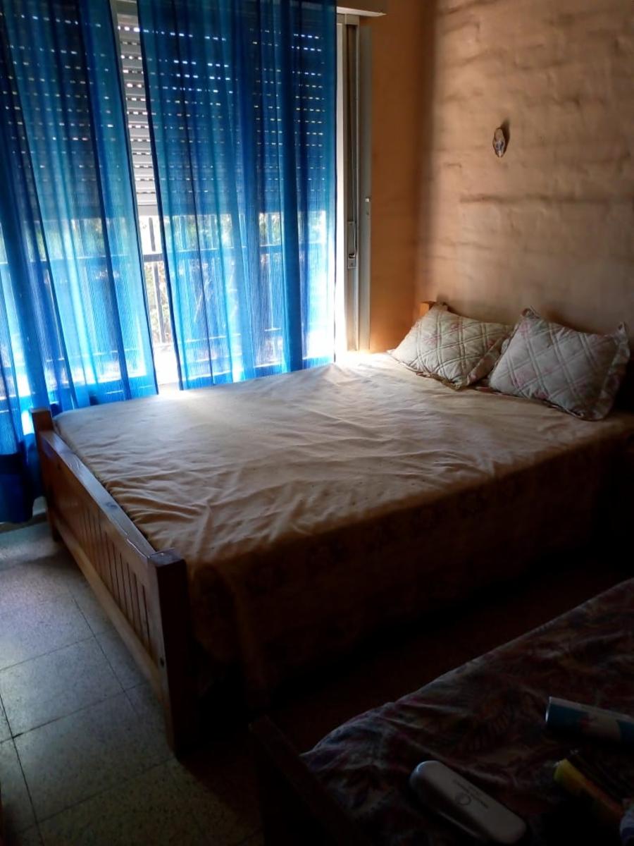 CASA CON PARQUE-QUINCHO-COCHERA A UNA CUADRA DEL RIO. PARA 5-7 PERSONAS — foto 8
