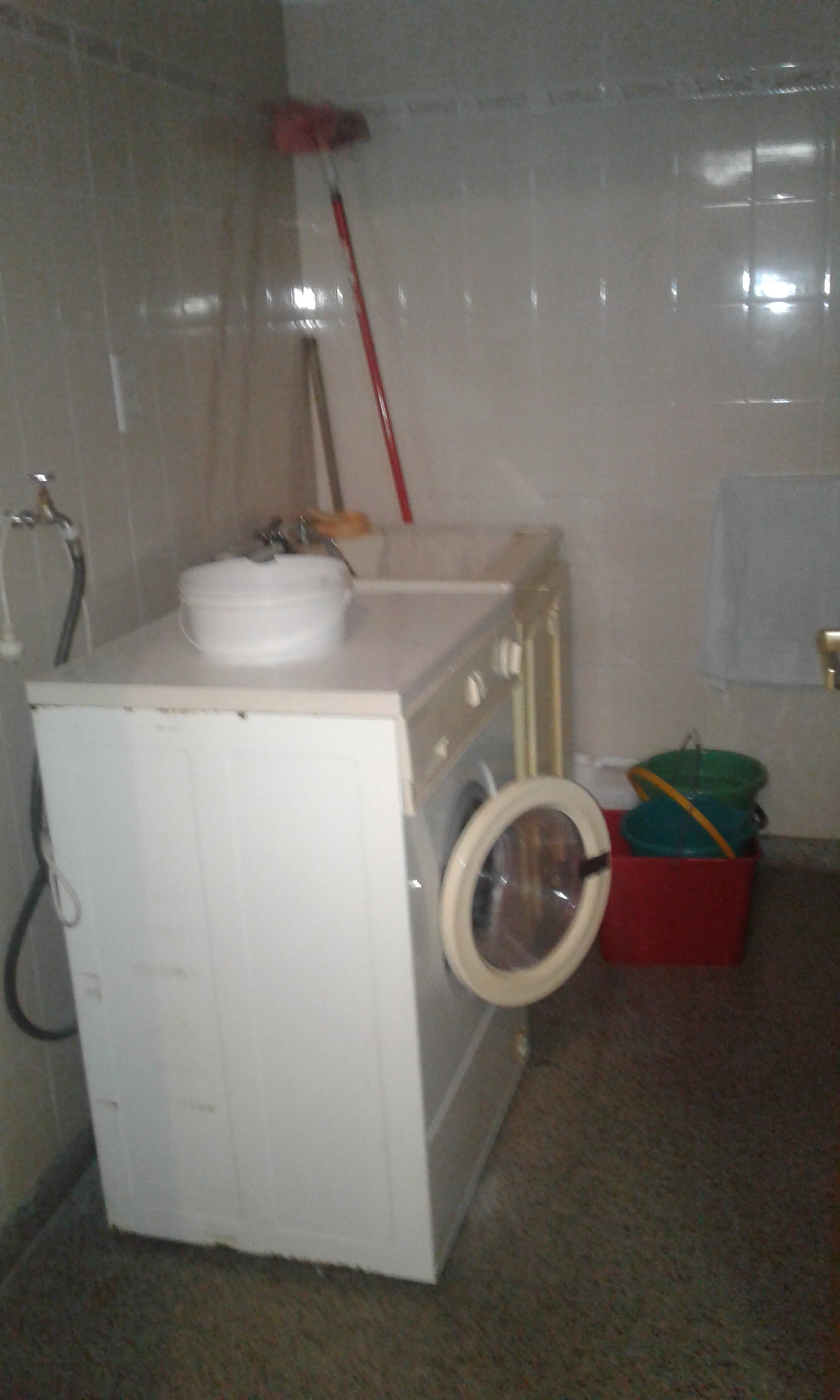 CASA PARA 8 PERSONAS CON PARQUE-QUINCHO-PILETA-GARAJE. A UNA CUADRA DEL RIO!! — foto 4