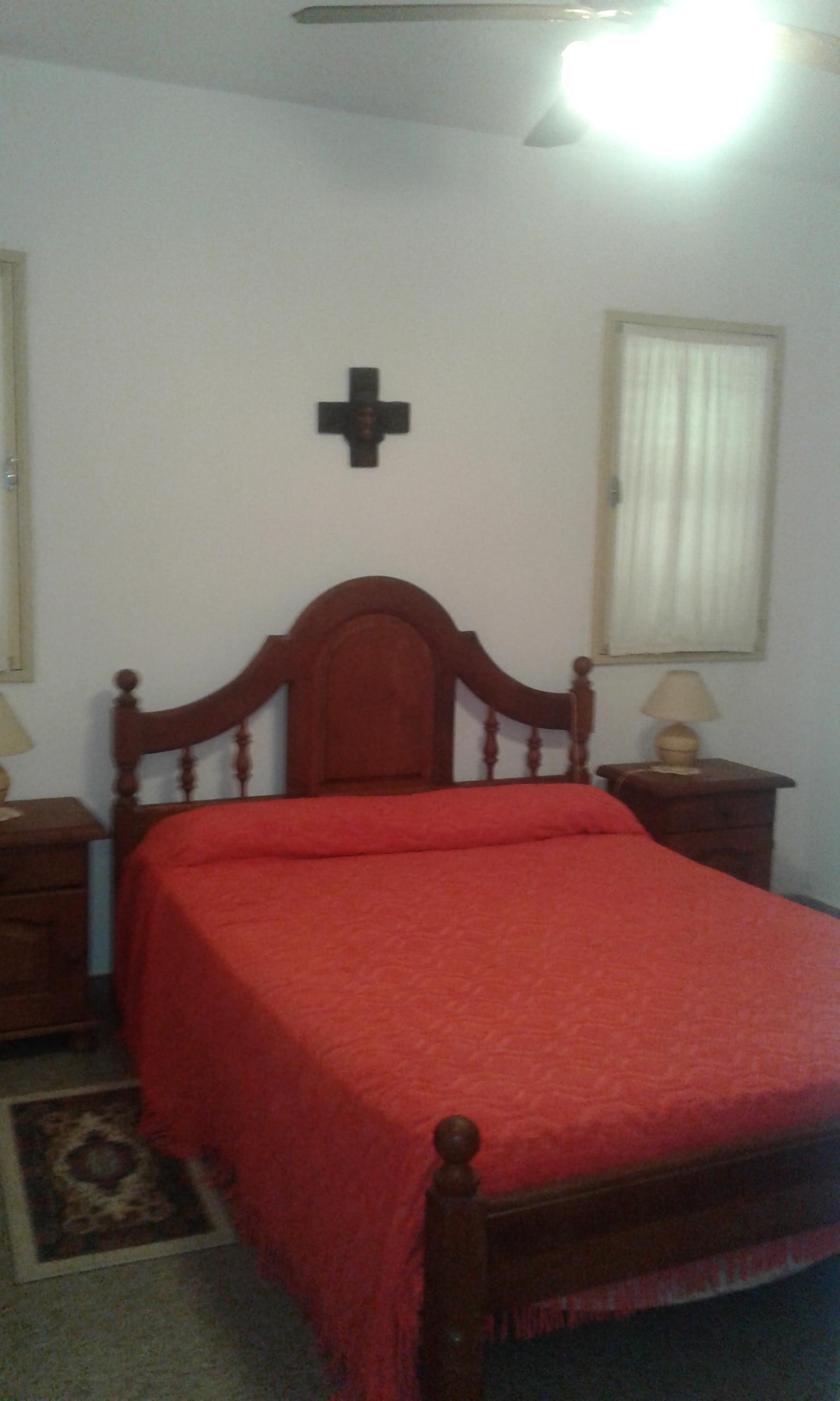 CASA PARA 8 PERSONAS CON PARQUE-QUINCHO-PILETA-GARAJE. A UNA CUADRA DEL RIO!! — foto 5