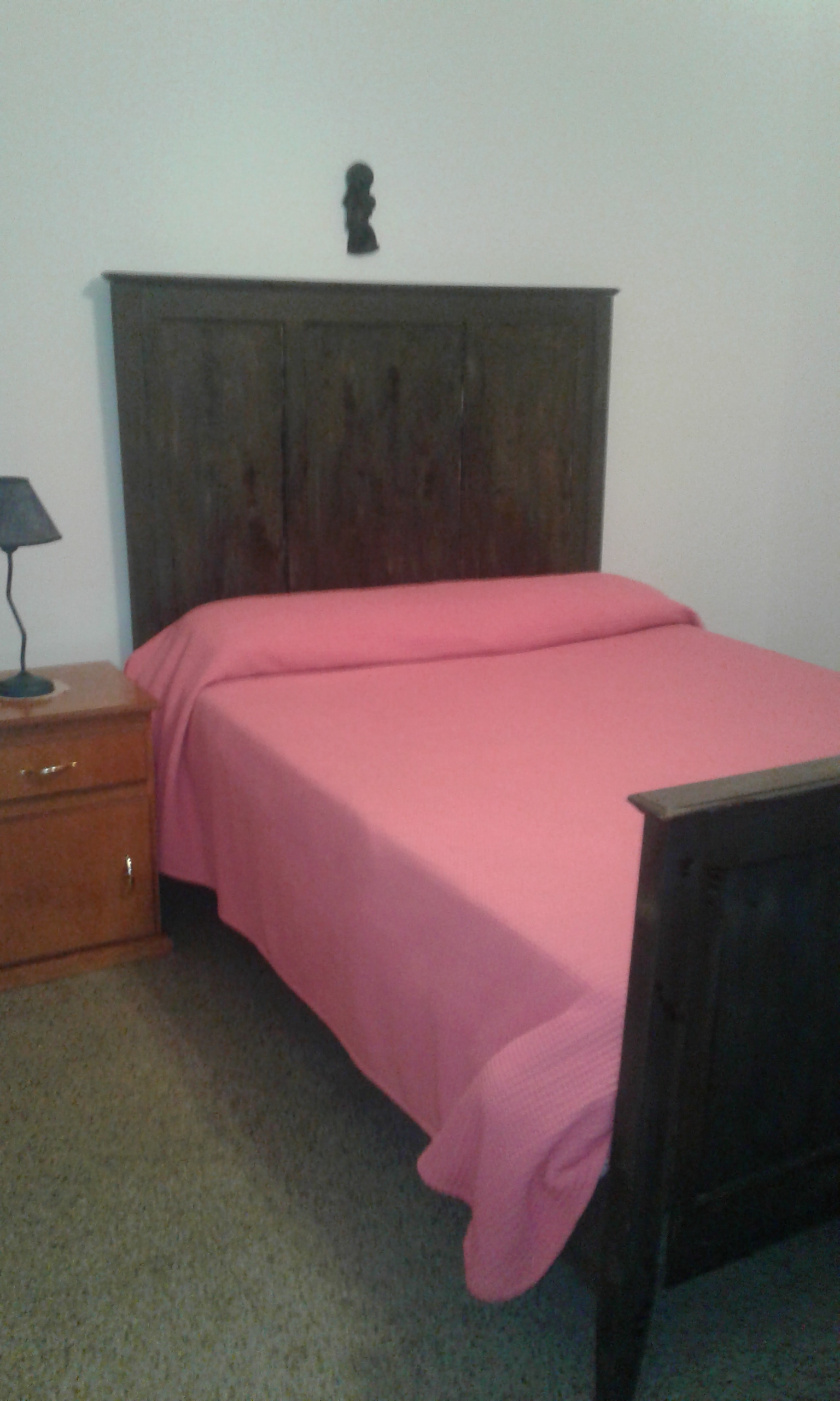 CASA PARA 8 PERSONAS CON PARQUE-QUINCHO-PILETA-GARAJE. A UNA CUADRA DEL RIO!! — foto 6