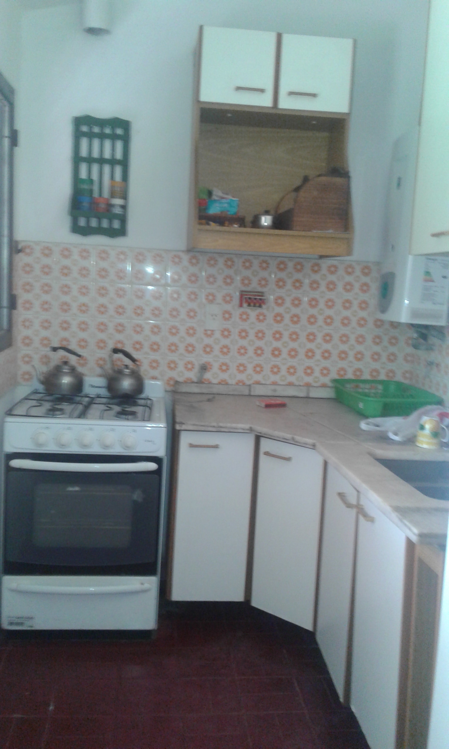 CHALET PARA 6 PERSONAS. CON PILETA. COCHERA. ASADOR. GALERIA. A UNA CUADRA DEL RIO — foto 12