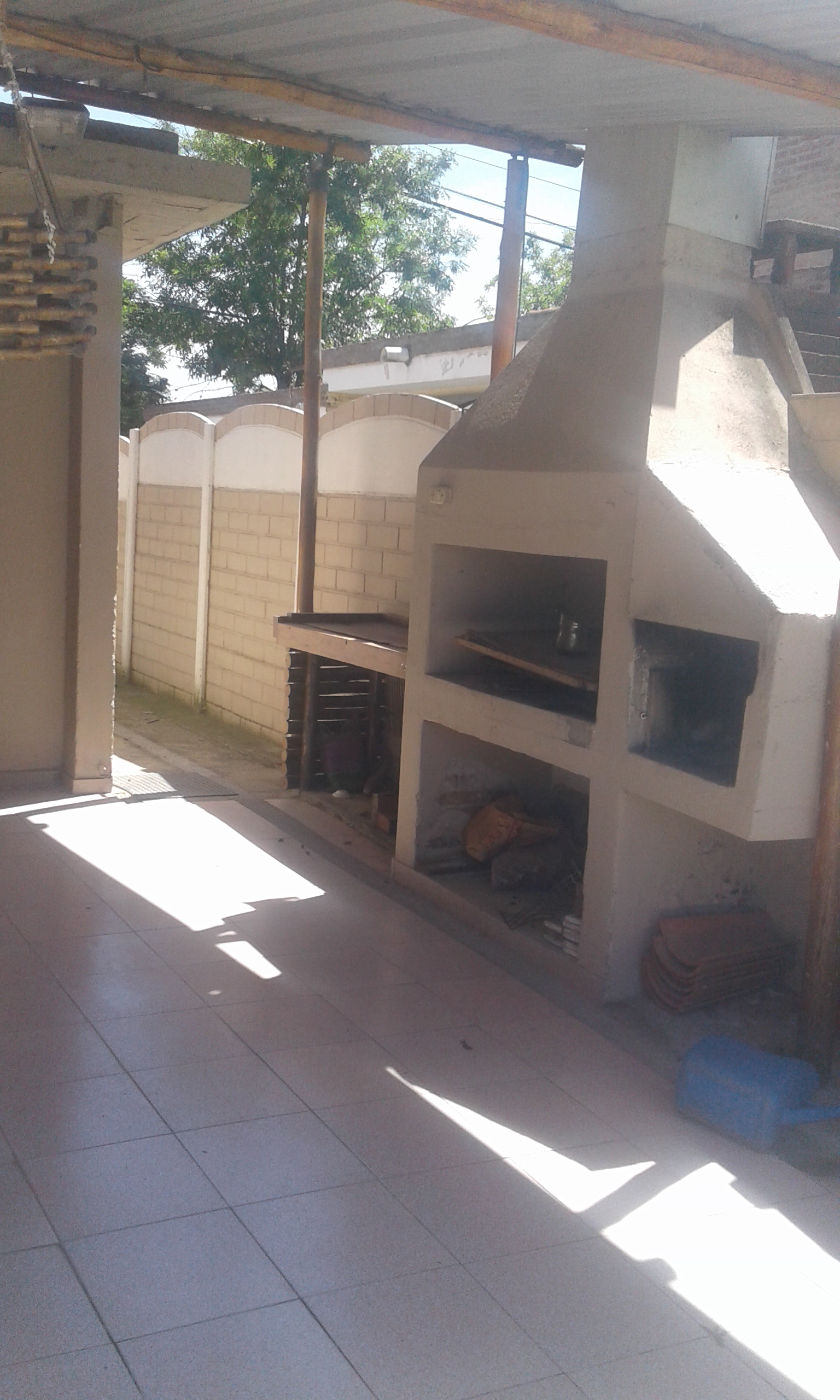 CHALET PARA 6 PERSONAS. CON PATIO. PILETA. COCHERA. PRÓXIMA AL RÍO!! — foto 5