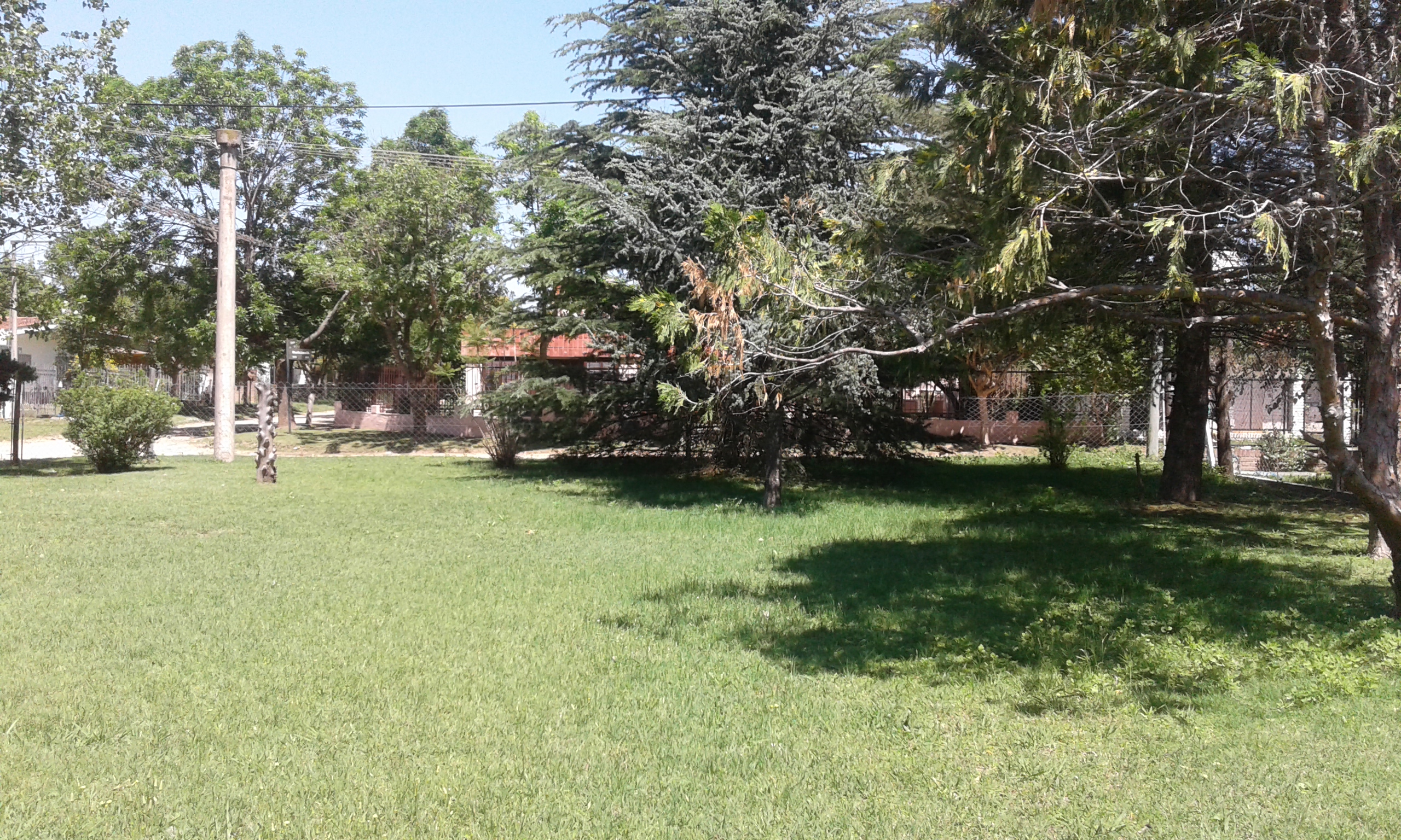 CHALET CON GRAN PARQUE - PISCINA - GALERIA CON ASADOR - PARA 8-12 PERSONAS — foto 4