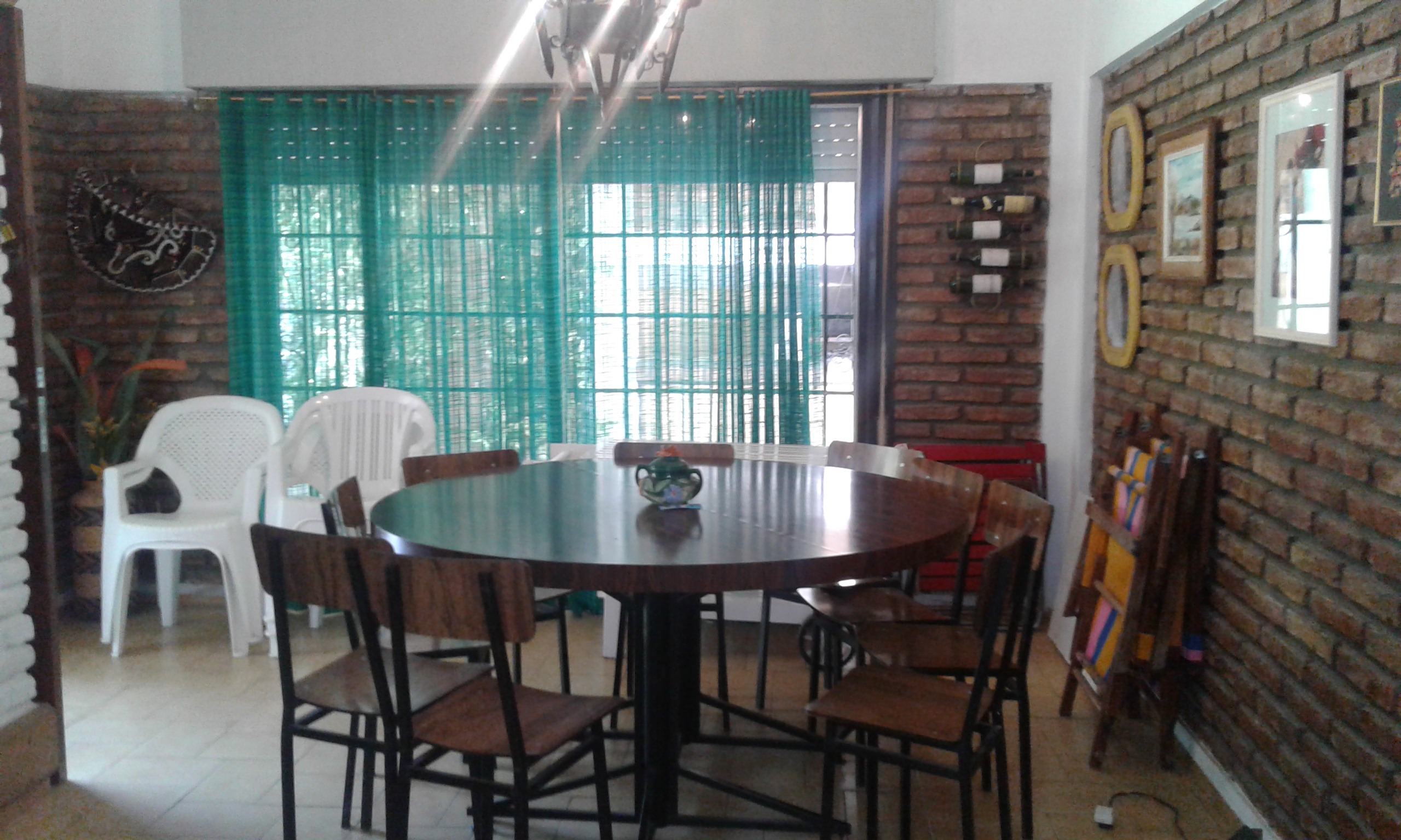 CHALET MUY LINDO CON PATIO - GALERIA - ASADOR - PARA 6-7 PERSONAS. — foto 8