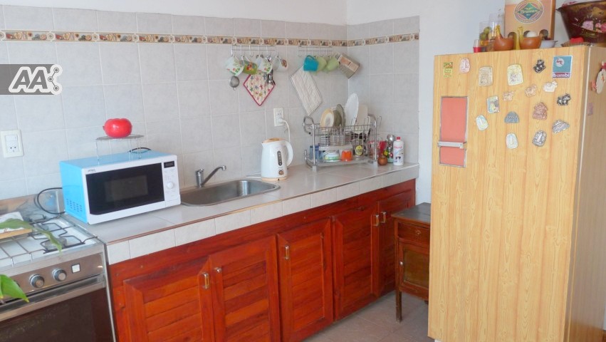 DUPLEX CON PISCINA – ASADOR Y COCHERA PROXIMOS AL CENTRO — foto 2