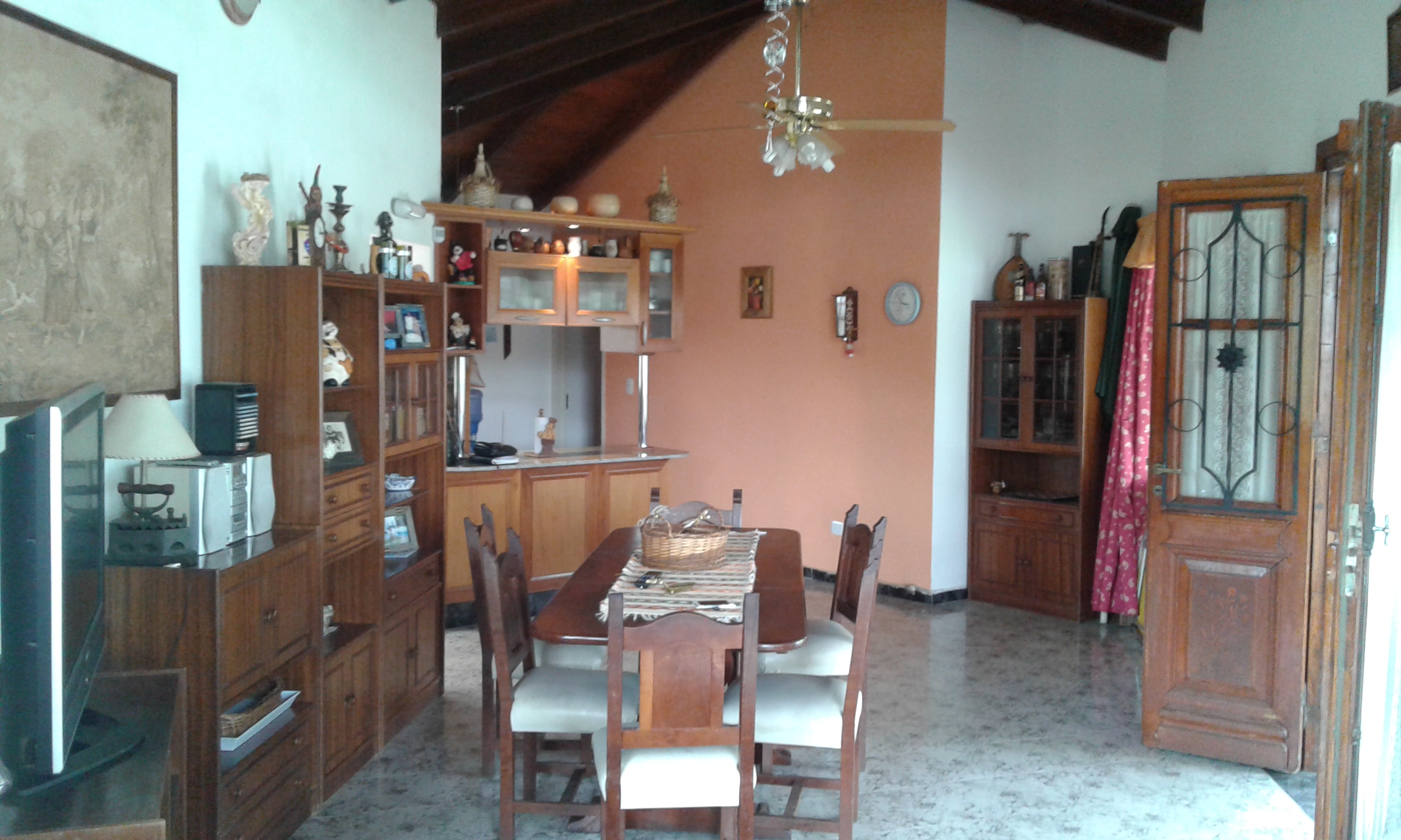 HERMOSO CHALET PARA 10-12 PERSONAS EN EXCLUSIVO BARRIO CON PARQUE-PISCINA-QUINCHO Y HERMOSA VISTA AL LAGO — foto 5