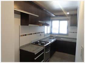 VENTA DE TRIPLEX DE 3 DORMITORIOS EN COMPLEJO DE CATEGORÍA A METROS DEL LAGO. CON COCHERA. PATIO. PISCINA. SALÓN DE USOS MÚLTIPLES. QUINCHO. CAVA. 1° CATEGORIA — foto 4