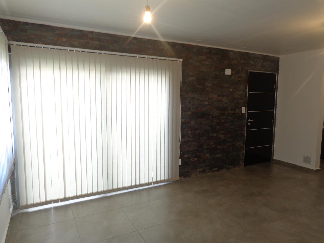 VENTA DE TRIPLEX DE 3 DORMITORIOS EN COMPLEJO DE CATEGORÍA A METROS DEL LAGO. CON COCHERA. PATIO. PISCINA. SALÓN DE USOS MÚLTIPLES. QUINCHO. CAVA. 1° CATEGORIA — foto 15