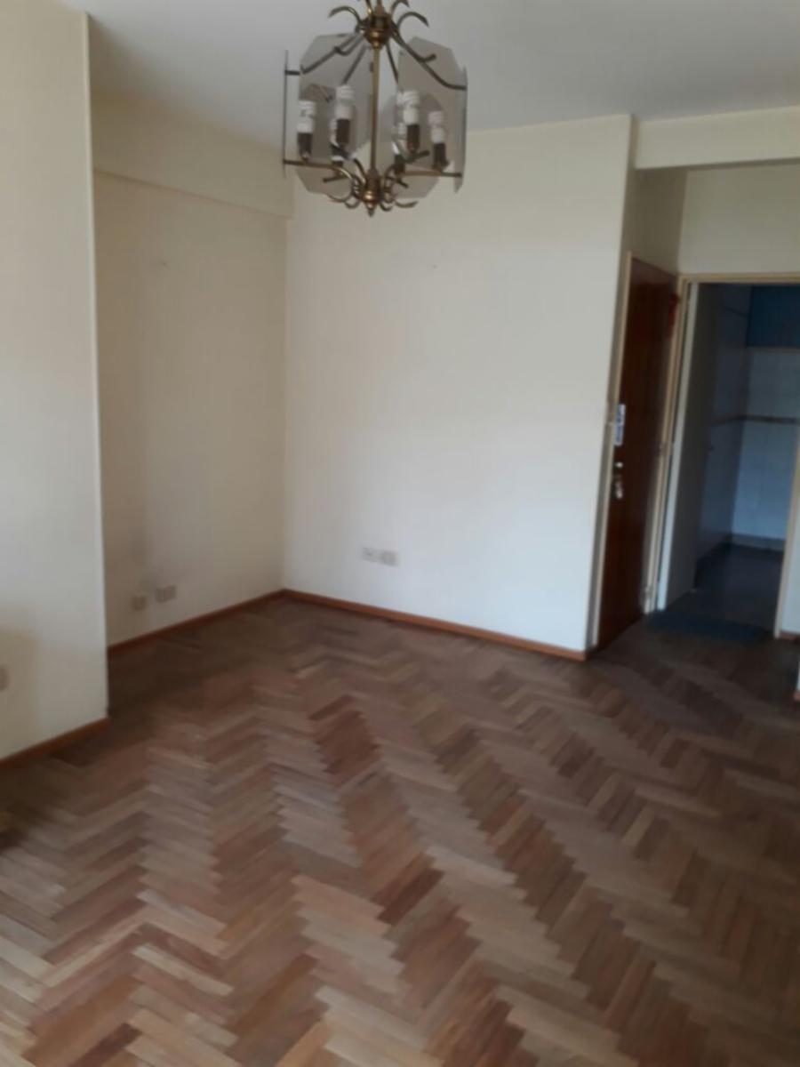 Departamento 3 Amb. Frente c/balcon Bacacay 3800 — foto 2