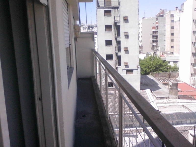 Depto. 3 Amb. C/Fte Con Balcon, Lavadero. Apto Profesional Muy Luminoso — foto 2