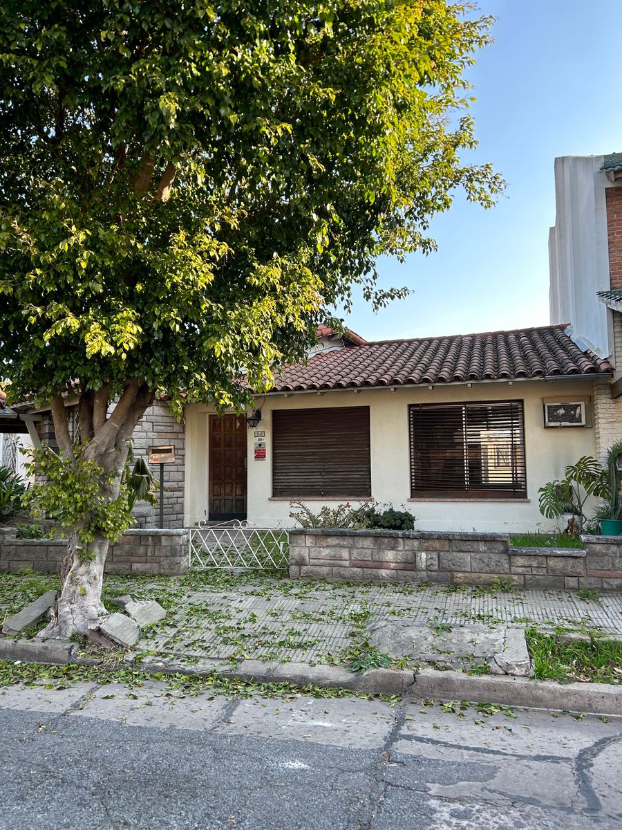 NUEVO VALOR VENTA INMEDIATA DE CHALET MUY BUENA UBICACION.CIUDAD JARDIN