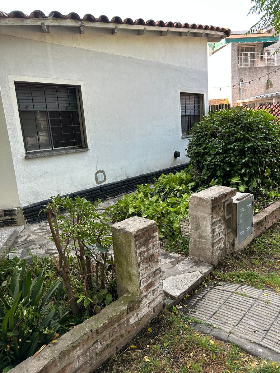 VENTA DE CHALET SOBRE LOTE PROPIO EN IMPORTANTE AVENIDA CIUDAD JARDIN — foto 2