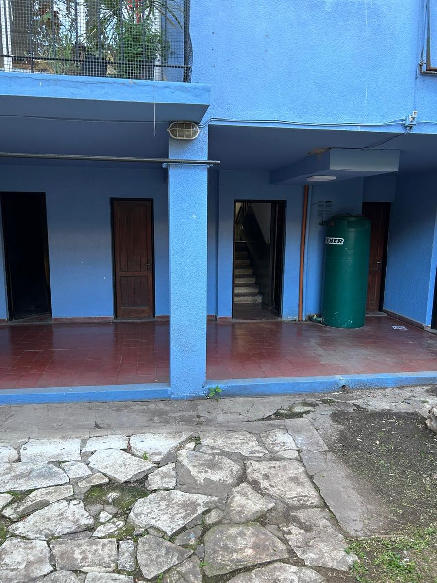 VENTA departamento 2 amb al frente piso 2 excelente ubicación - 2