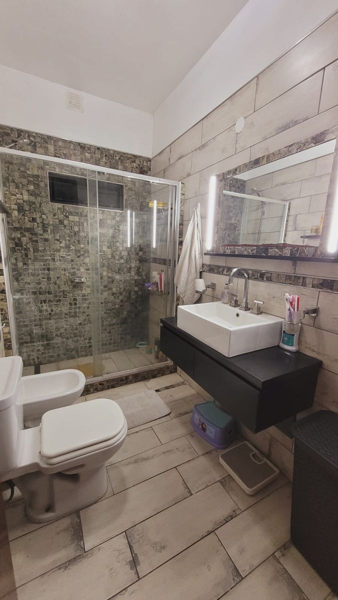 VENTA DE EXCELENTE PROPIEDAD CON PISCINA,HURLINGHAM - 9