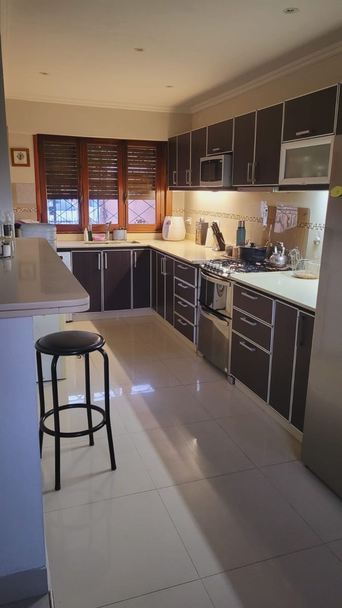 VENTA DE EXCELENTE PROPIEDAD CON PISCINA,HURLINGHAM - 14