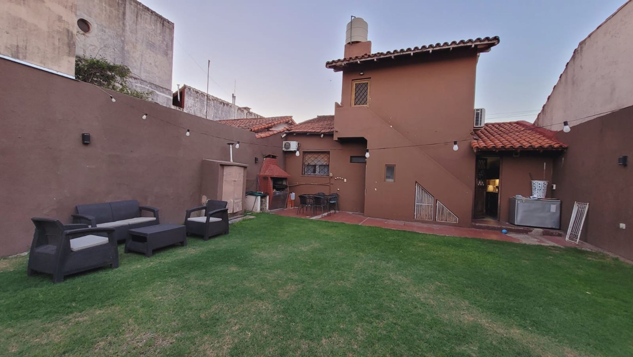 VENTA DE EXCELENTE PROPIEDAD CON PISCINA,HURLINGHAM - 19