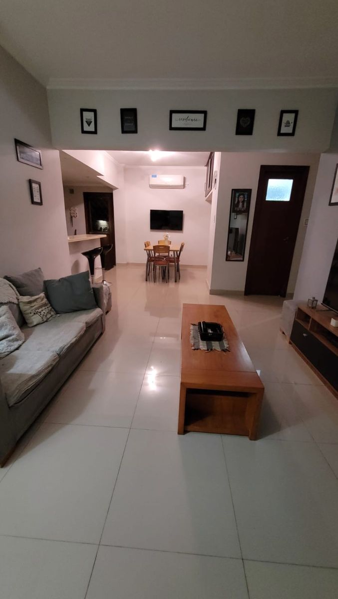 VENTA DE EXCELENTE PROPIEDAD CON PISCINA,HURLINGHAM - 25