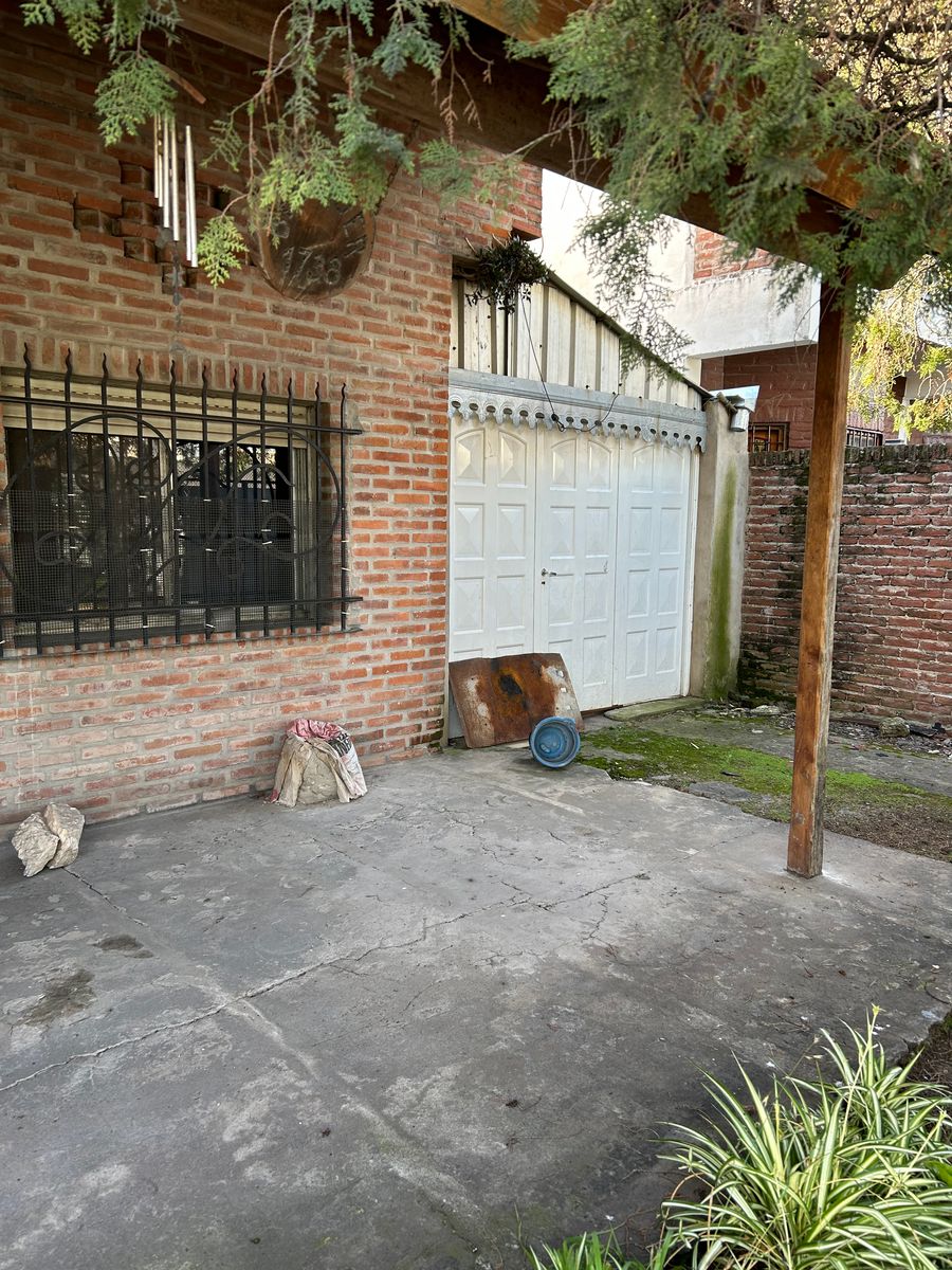 VENDE CHALET EN EXCELENTE ZONA Y UBICACION DE MARTIN CORONADO — foto 6