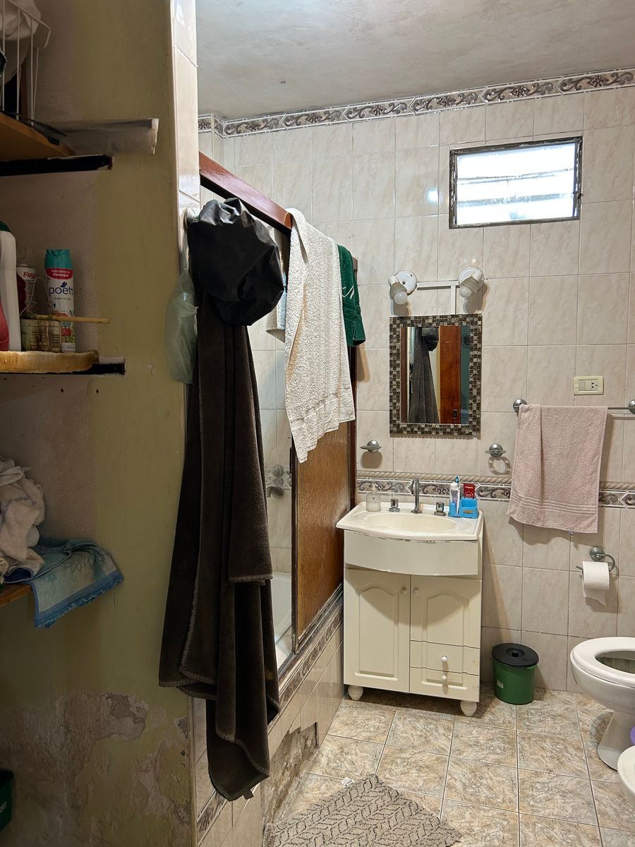 VENDE CHALET EN EXCELENTE ZONA Y UBICACION DE MARTIN CORONADO - 24