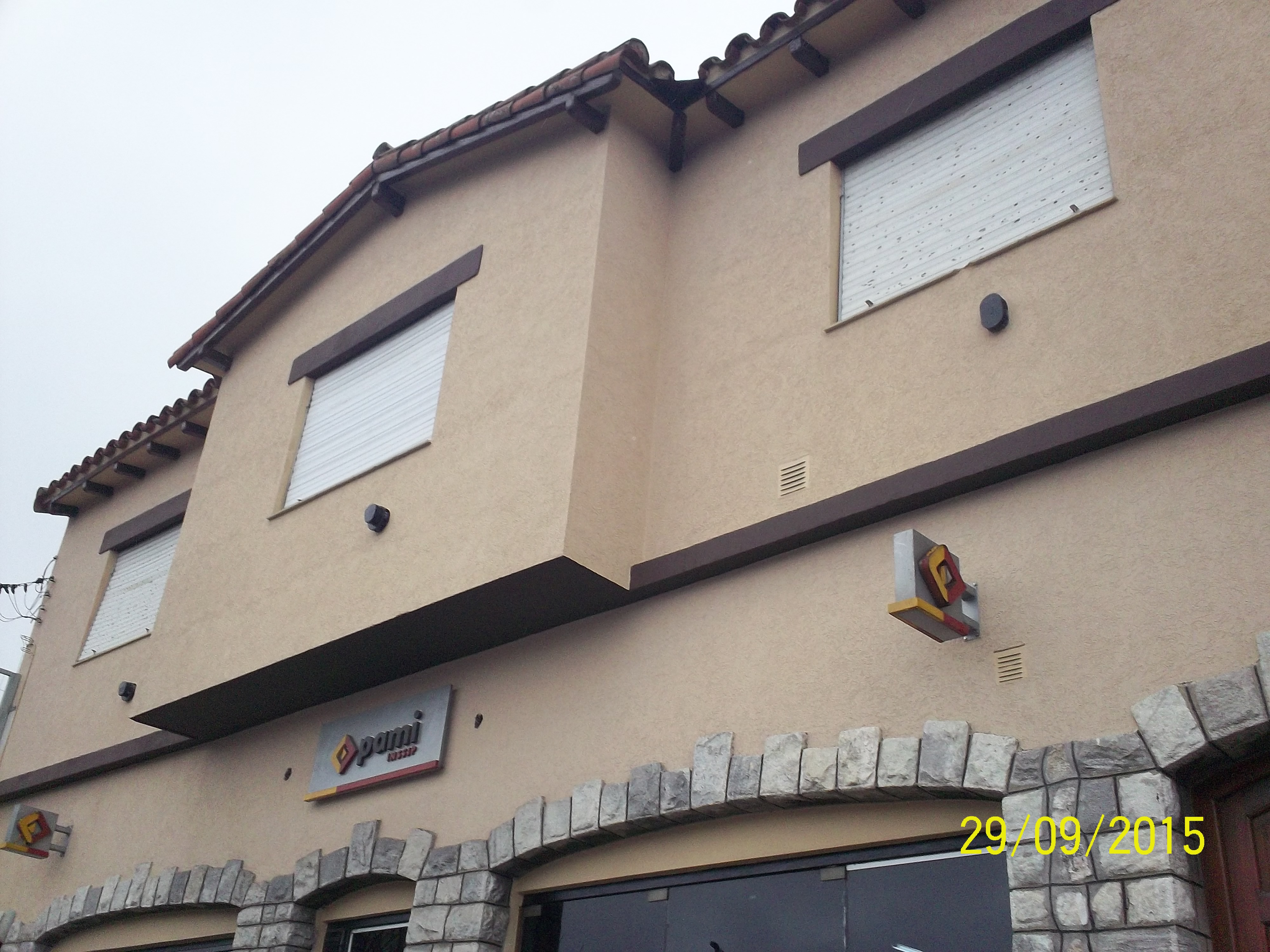 ATENCION INVERSORES! Vendo local Más Departamento Céntrico LA FALDA - 2