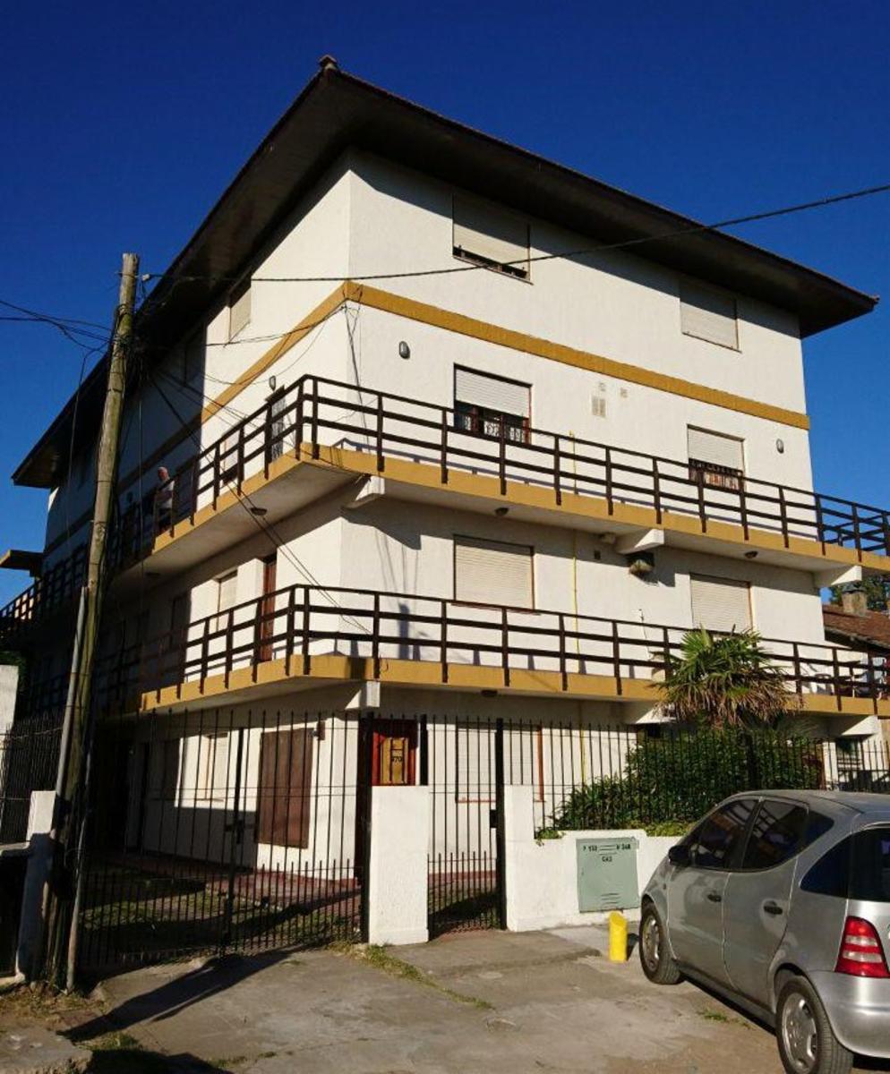 AMPLIO DEPARTAMENTO DE 4 AMBIENTES A DOS CUADRAS DEL MAR EN VILLA GESELL