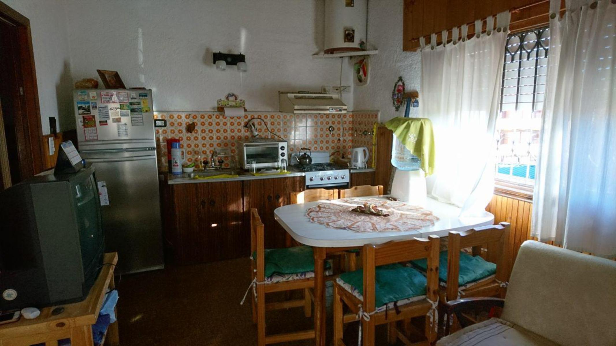 AMPLIO DEPARTAMENTO DE 4 AMBIENTES A DOS CUADRAS DEL MAR EN VILLA GESELL — foto 2
