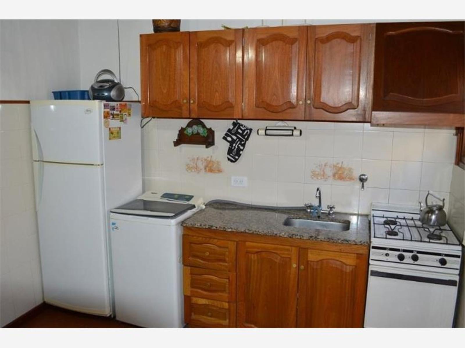 PRECIOSO DEPARTAMENTO ZONA CÉNTRICA GESELL 4 AMBIENTES — foto 10