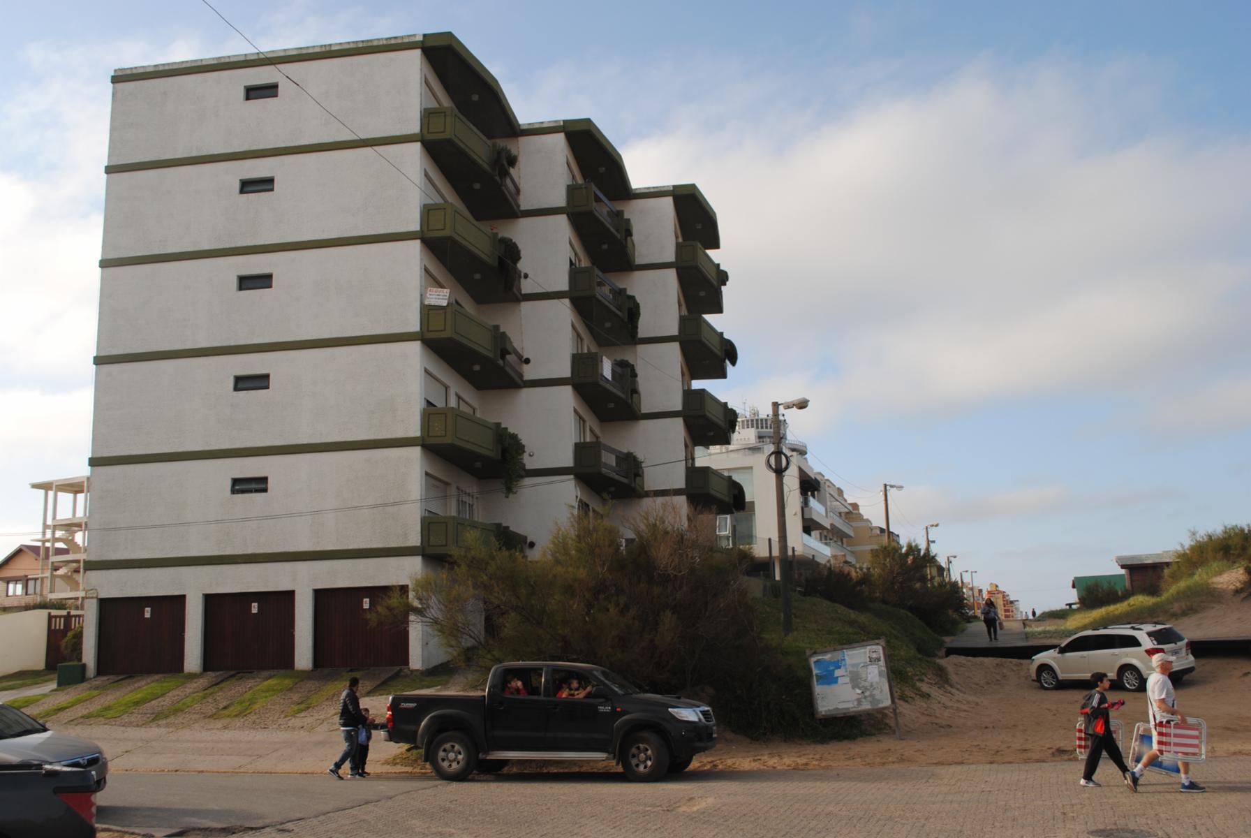 HERMOSO DEPARTAMENTO FRENTE AL MAR EN ZONA CÉNTRICA VILLA GESELL — foto 4