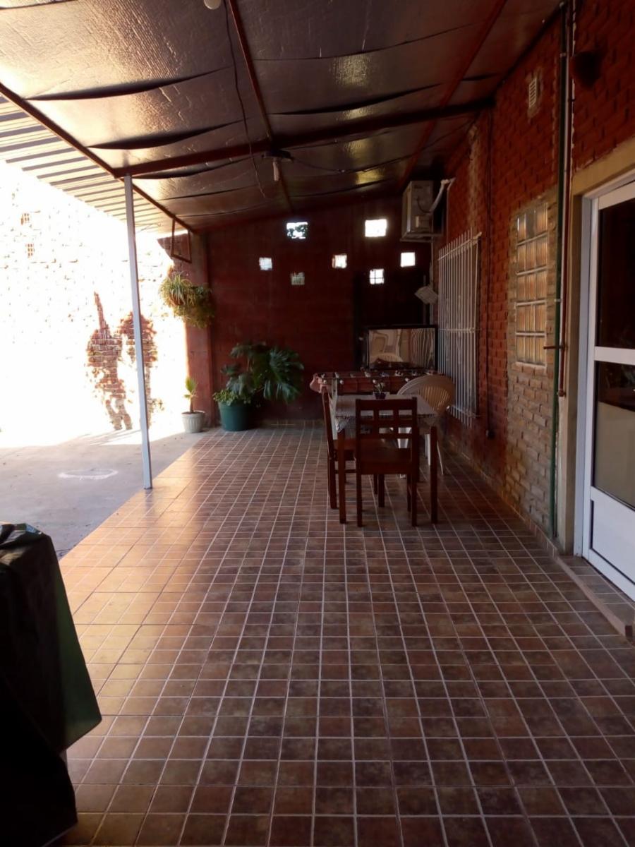 Amplia propiedad en zona de feria &ampampquotLa Salada&quot, Lomas de Zamora — foto 8