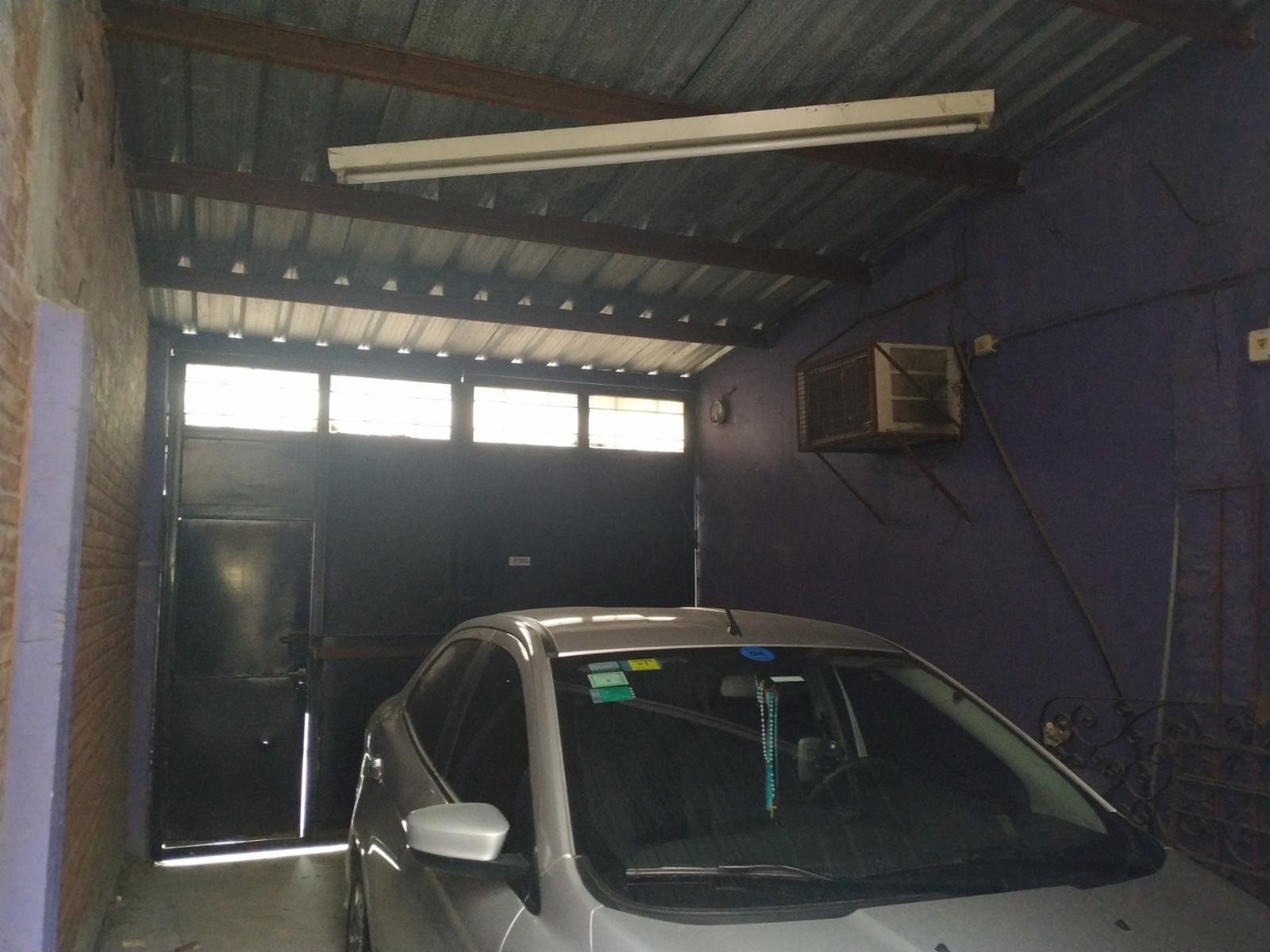 CASA CON LOCAL COMERCIAL Y GARAGE — foto 3