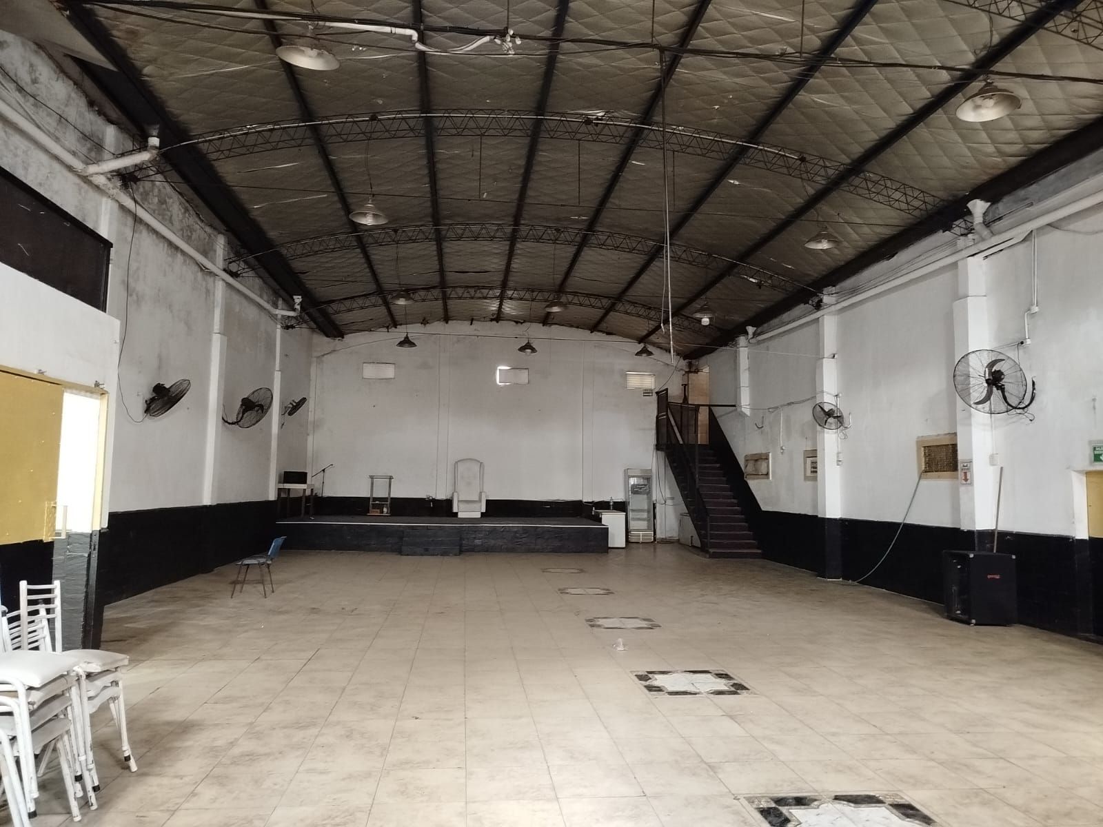 SALON COMERCIAL VILLA ALBERTINA - 4