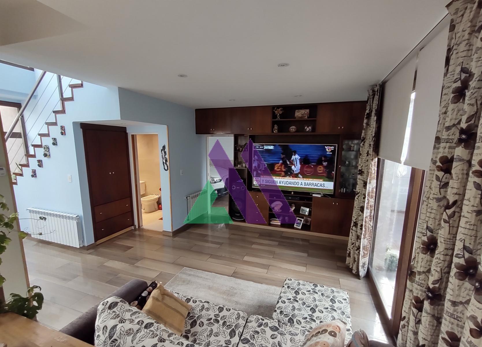 Moderna casa con pileta — foto 2