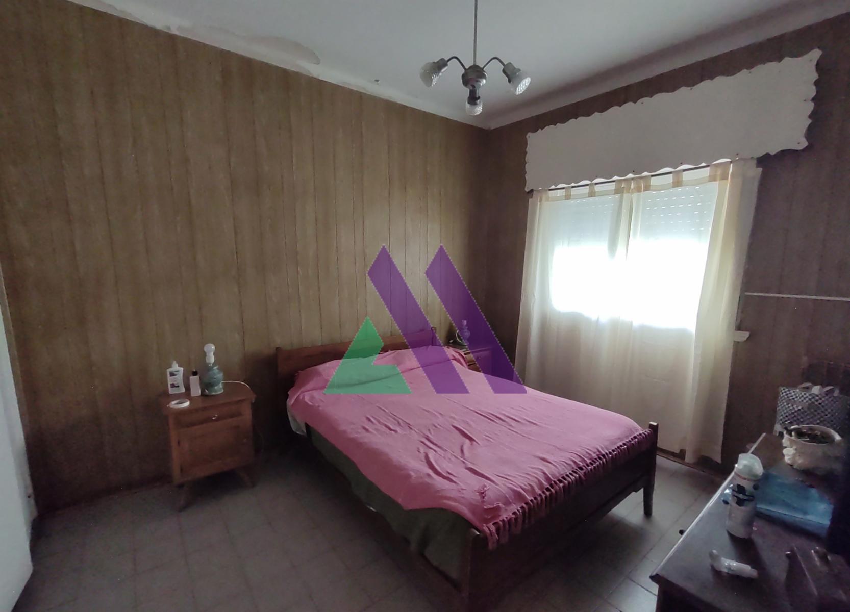 Casa 2 dormitorios con departamento y gran parque — foto 2