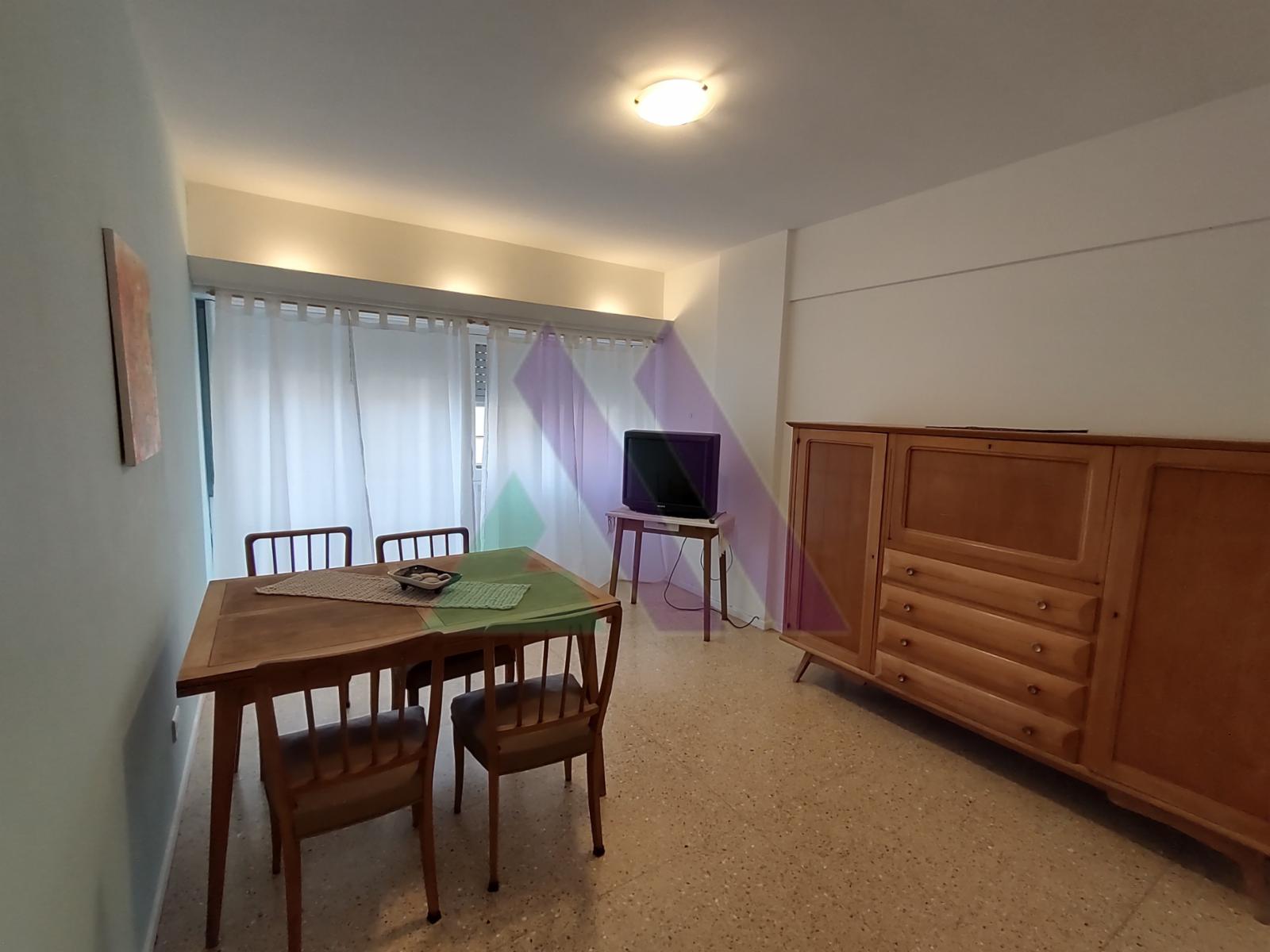 Departamento 3 ambientes con dependencia y cochera a una cuadra de la playa y de la peatonal. — foto 5