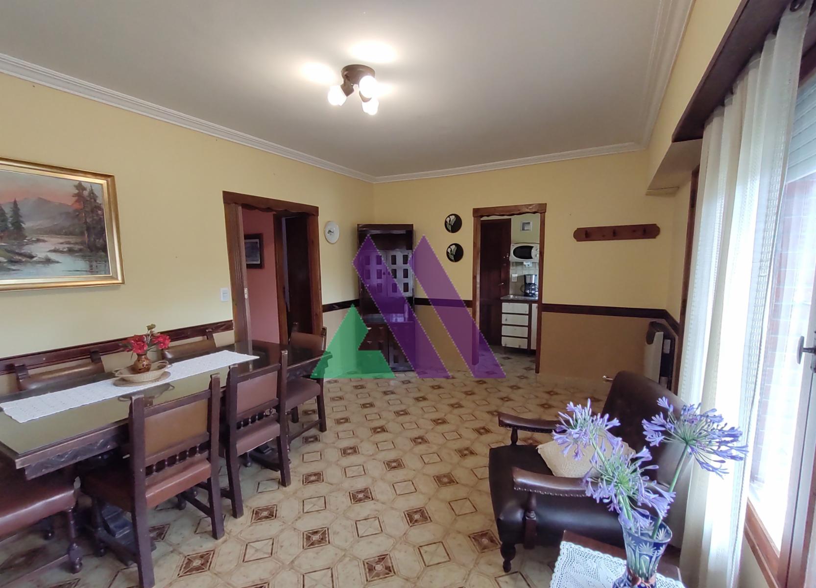 Chalet 4 ambientes con departamento. — foto 3