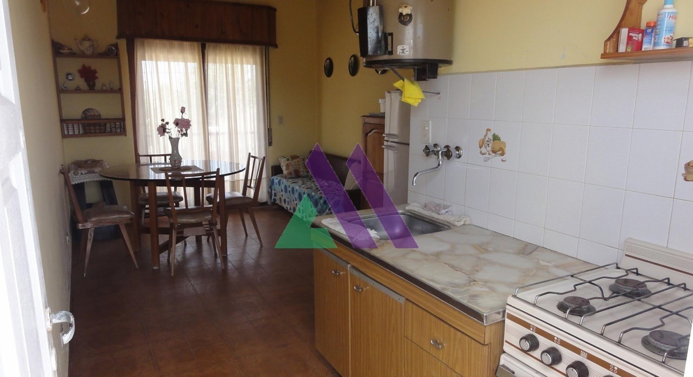Chalet 4 ambientes con departamento. — foto 13