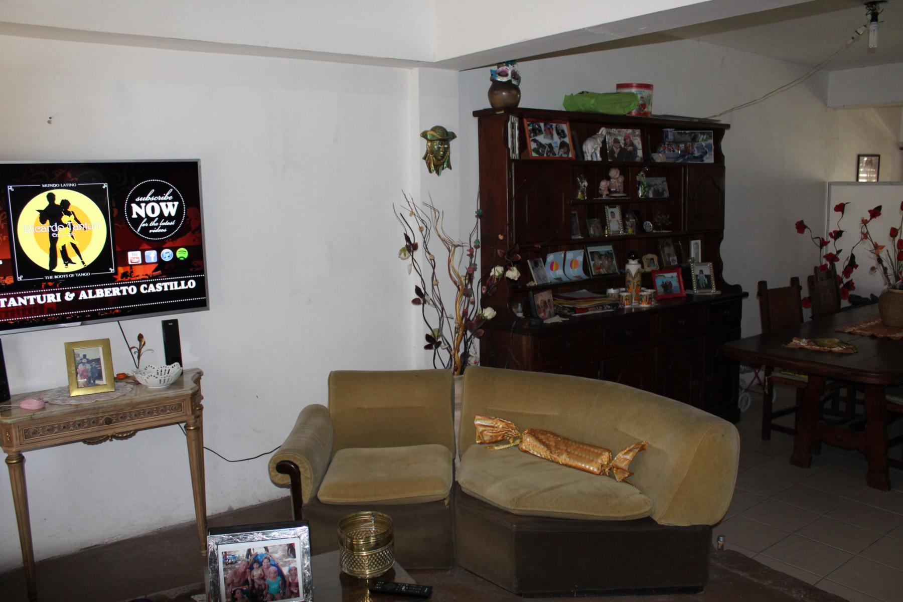 CHALET EN VILLA BOSCH DE 5 AMBIENTES FONDO LIBRE Y DEPTO. EN FONDO DE 2 AMB. — foto 8