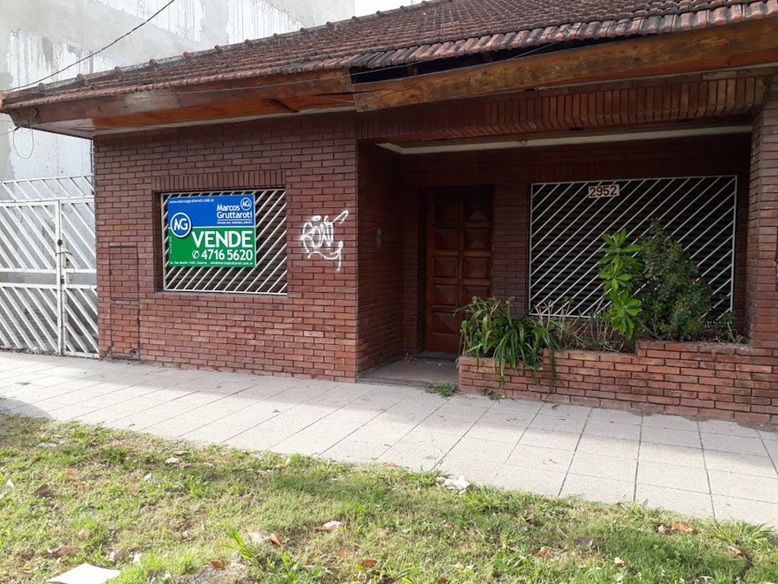 chalet sobre lote propio a refaccionar