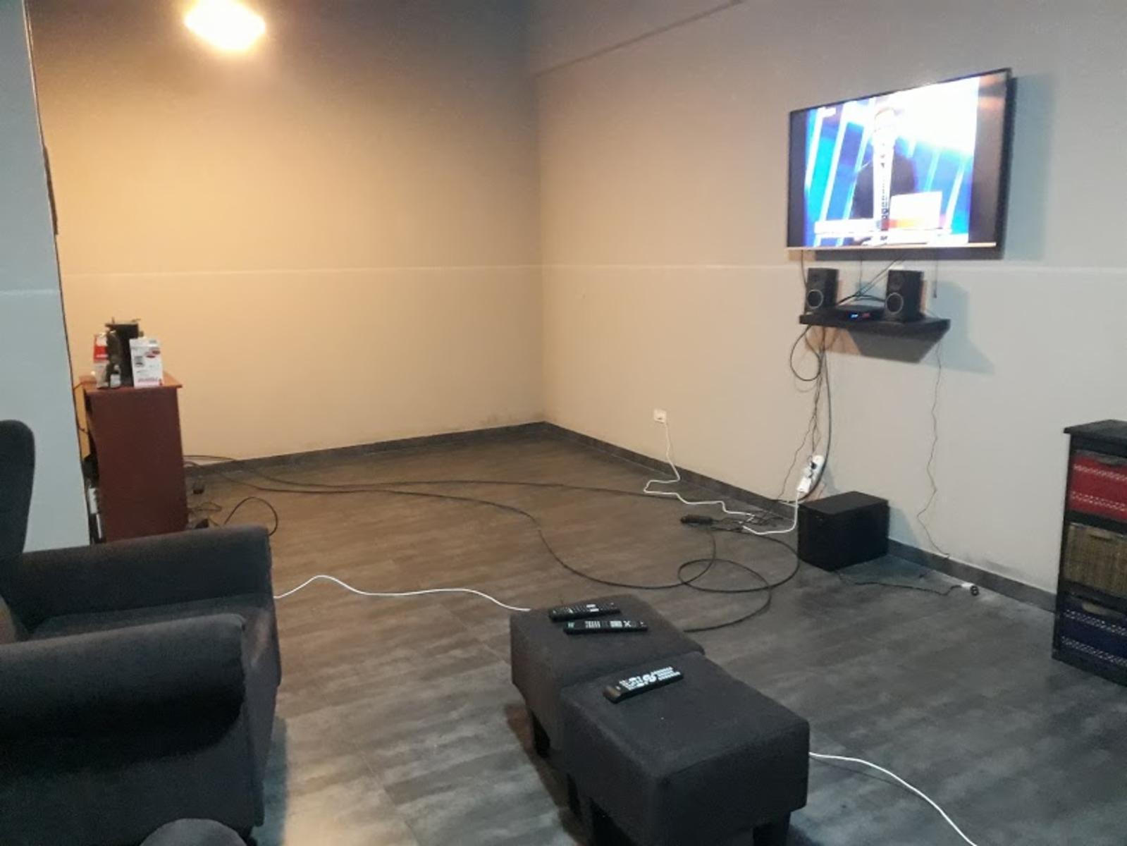 OFICINAS / CONSULTORIOS EN CASEROS CENTRO - 2