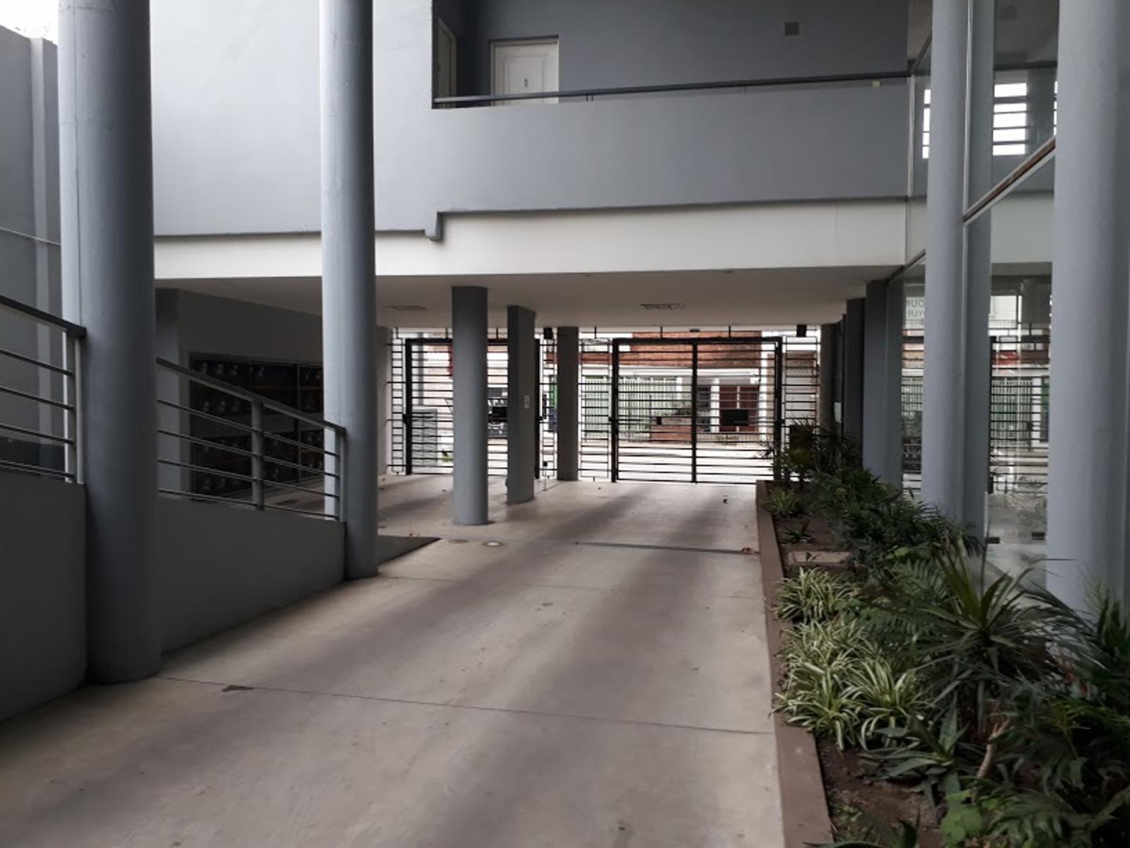 COCHERA EN EDIFICIO VISTA DE LOURDES - 2