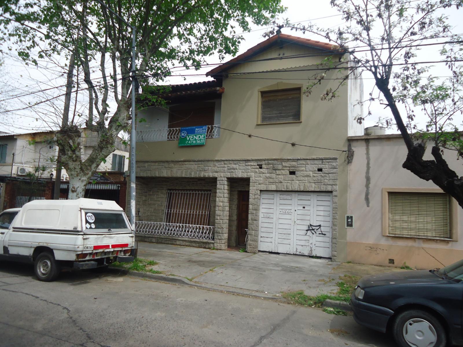 MUY BUENA CHALET DE 4 DORMITORIOS EN BALLESTER