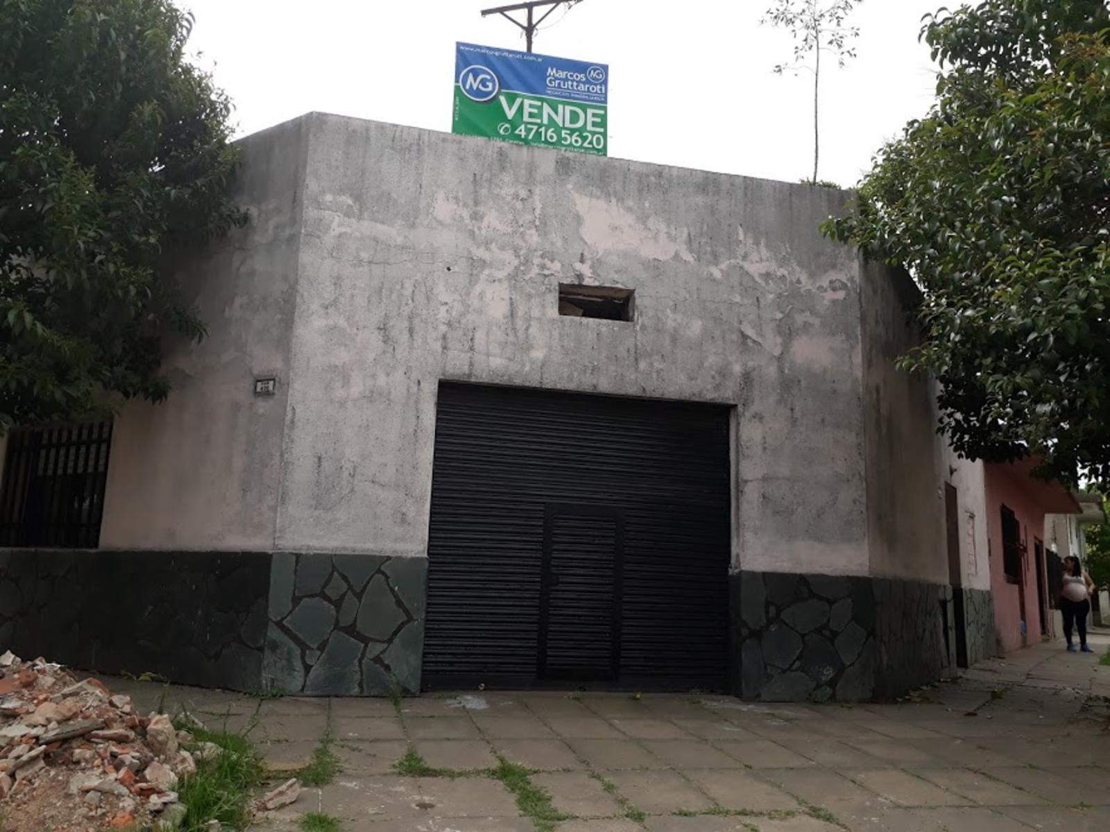 Propiedad a reciclar sobre lote de 10 x 20 ( las medidas son aprox. dadas por el propietario)